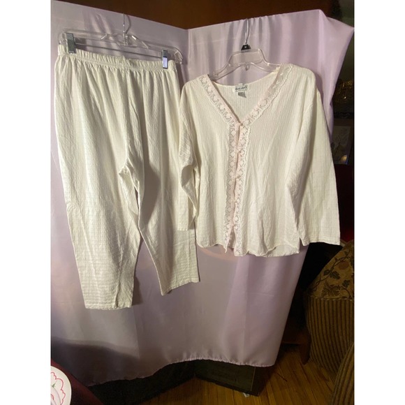 Lucie Ann II white Pajamas - Picture 1 of 12